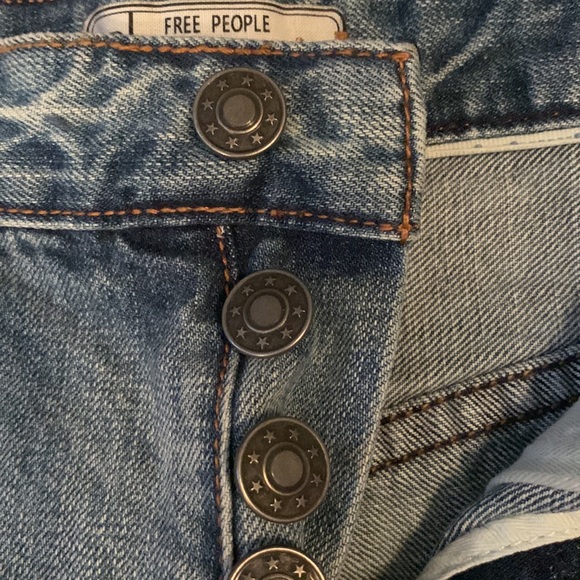 Free people denim shorts - Picture 2 of 5
